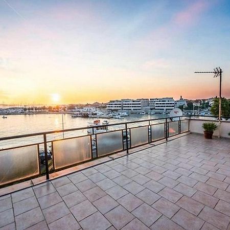 Amazing Seaview Apartment With A Balcony Near The Beach - Kneza Trpimira I Задар Экстерьер фото