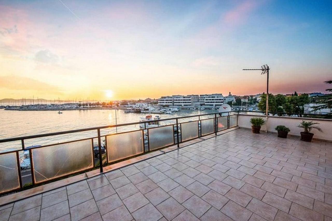 Amazing Seaview Apartment With A Balcony Near The Beach - Kneza Trpimira I Задар Экстерьер фото