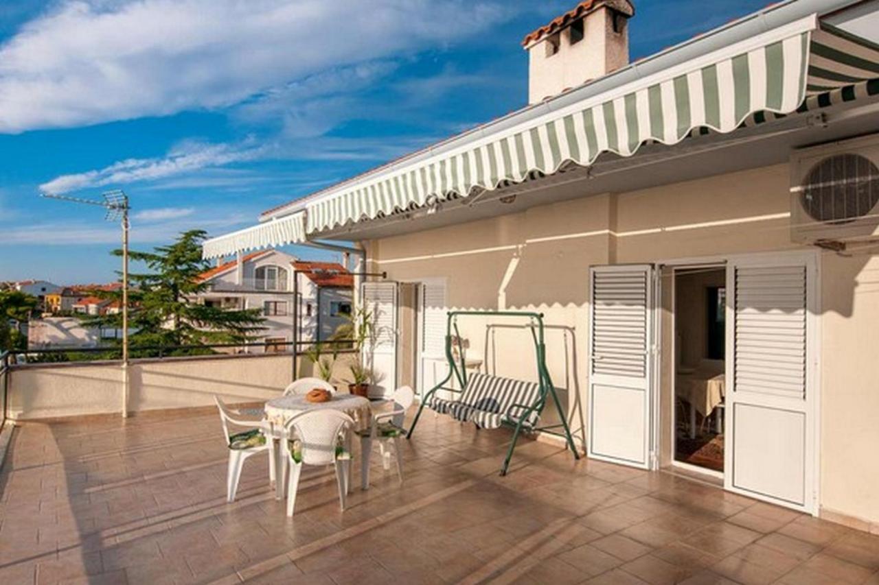 Amazing Seaview Apartment With A Balcony Near The Beach - Kneza Trpimira I Задар Экстерьер фото