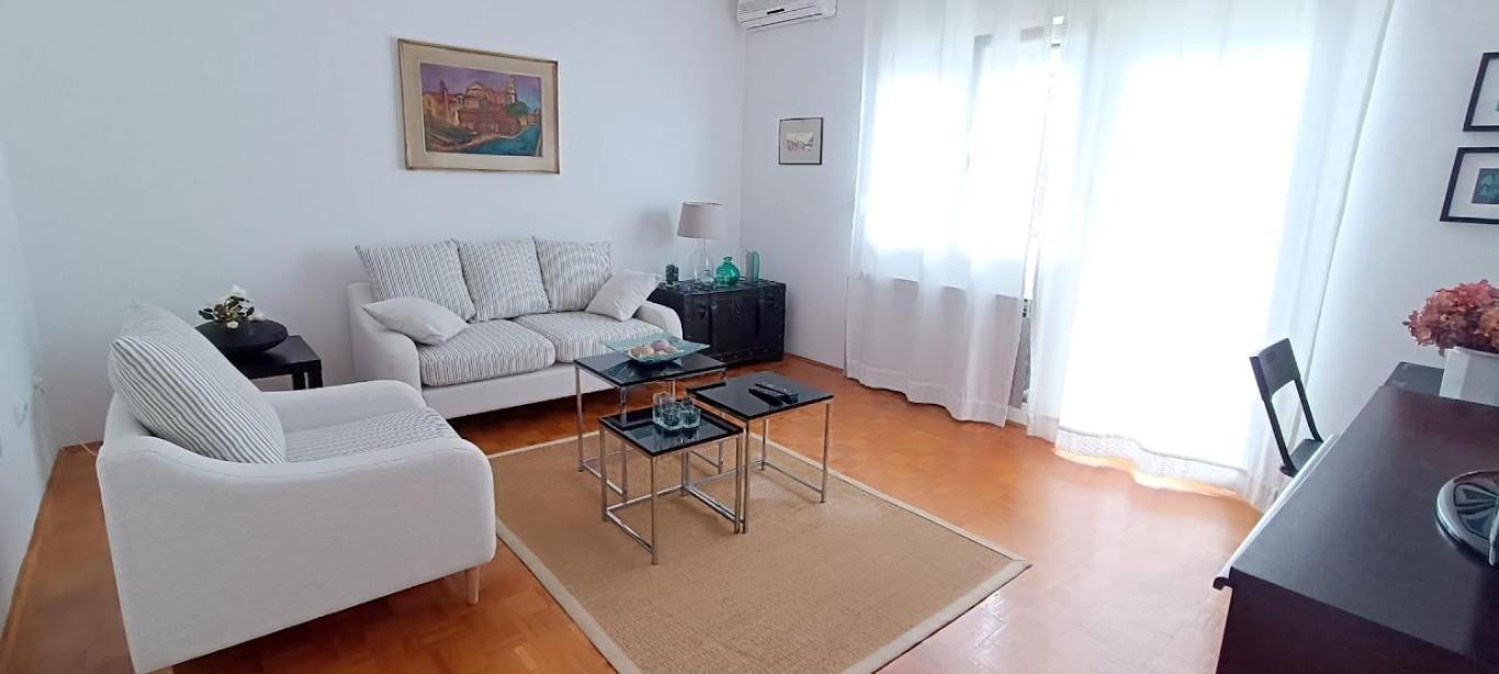 Amazing Seaview Apartment With A Balcony Near The Beach - Kneza Trpimira I Задар Экстерьер фото