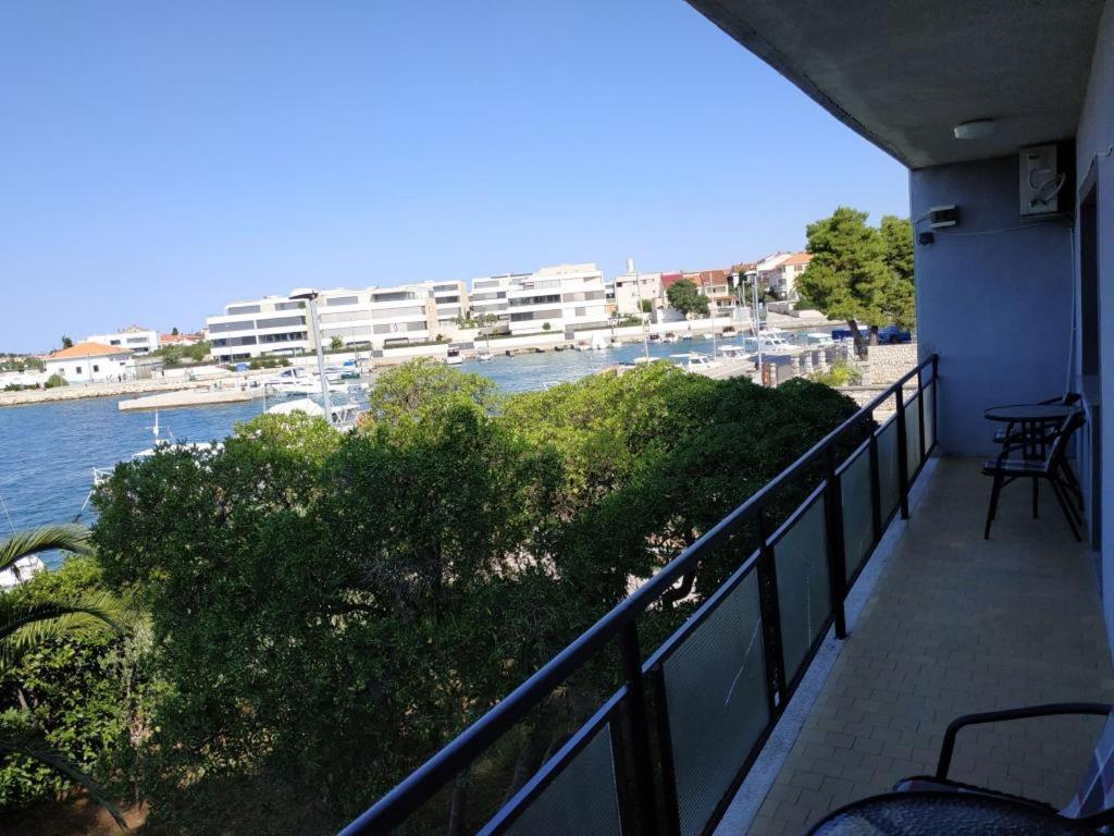 Amazing Seaview Apartment With A Balcony Near The Beach - Kneza Trpimira I Задар Экстерьер фото